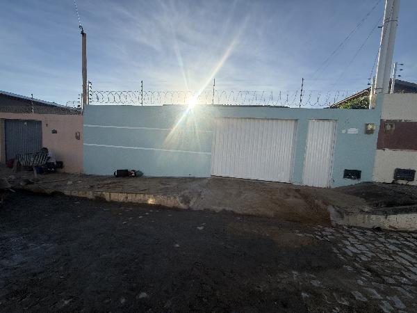 Foto de Casa em leilão no bairro Santa Julia em Mossoró - RN