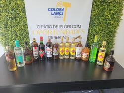 Foto de 4 UN- RUM HAVANA CLUB 3 ANOS 700ML - CACHAÇA LEBLON 750ML - CACHAÇA HARMONIE SCHNAPS BLEND 700ML - LICOR VOVÓ MARIA NETO RAPADURA - E MAIS DIVERSOS ITENS. NO ESTADO QUE SE ENCONTRAM.