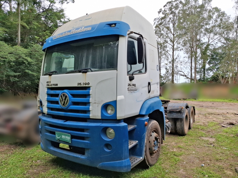 Foto de VOLKSWAGEN /25.390 CTC 6X2 (TRACAO)
