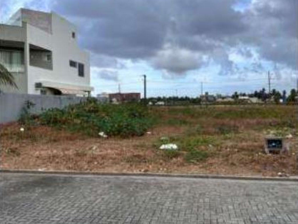 Foto de Terreno em leilão no Quintas da Barra em Barra Dos Coqueiros - SE