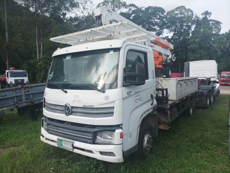 Foto de VOLKSWAGEN/9-170 DRC 4X2 (CESTO AEREO)
