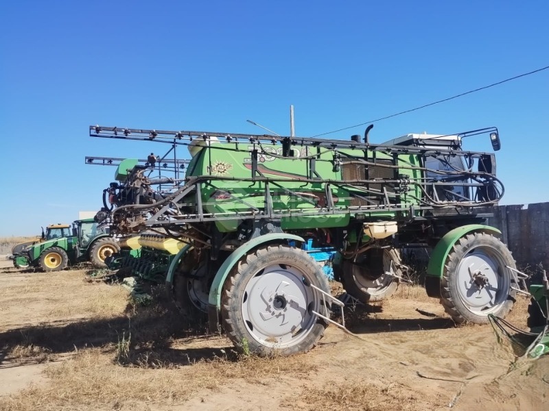 Foto de PULVERIZADOR AUTOPROPELIDO METALFOR MULTIPLE 300 - Vxxxxx4 - 2012