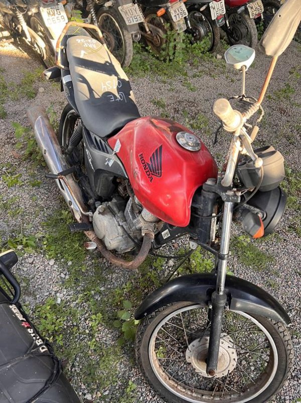 Foto de HONDA/CG 125 FAN KS, ANO/MOD 2010/2011, COR VERMELHO, COMBUSTIVEL GASOLINA, PLACA NMH7490 - AL, RENAVAM 269723501, ID CHASSI 9C2JC4110BR3055