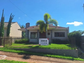 Foto de Casa em leilão no bairro Alvorada em Horizontina - RS