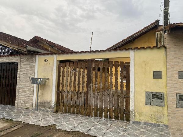 Foto de Casa em leilão no bairro Nossa Senhora do Sion em Itanhaém - SP