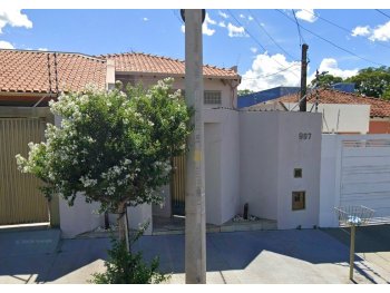 Foto de Casa em leilão no bairro Jardim Imperador em Araraquara - SP