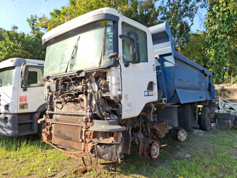 Foto de SCANIA/G 440 B8X4 CS (CARGA/ CACAMBA)