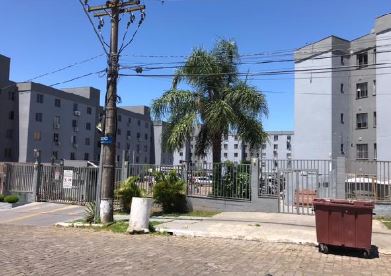 Foto de Apartamento em leilão no bairro Jardim Leopoldina em Porto Alegre - RS