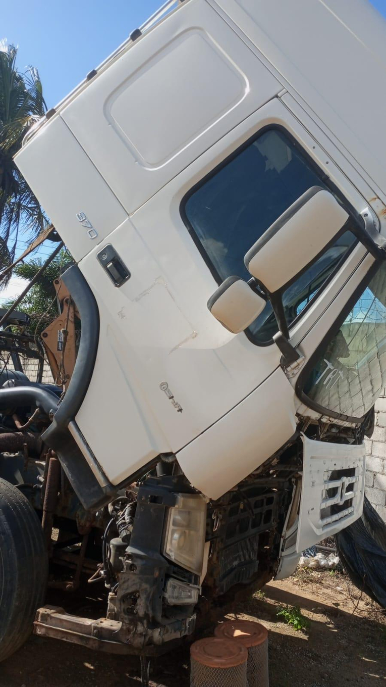 Foto de CAMINHÃO VOLVO/FM 370 6X2T, 2013/2014
