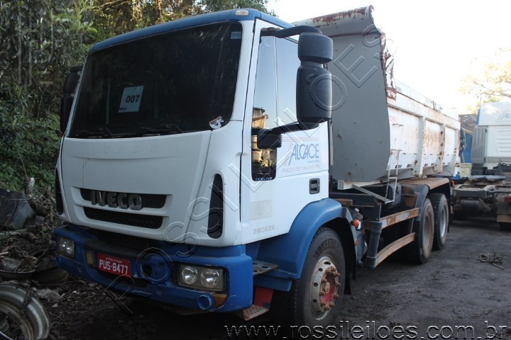 Foto de Caminhão Iveco TECTOR 260 E28 4o Eixo basculante - 2014/2014...