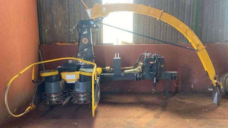 Foto de IMPLEMENTO COLHEDOR DE FORRAGEM JF MÁQUINAS AGRÍCOLAS 1300 AT (Ref.: MCA)