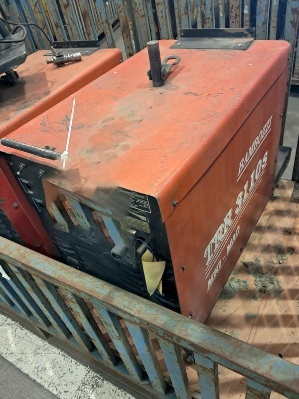 Foto de MAQUINA DE SOLDA BAMBOZZI MODELO TRR 3110 S MIG MAG COM CABEÇOTE (Ref.: SB174-21248)