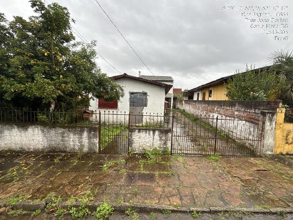 Foto de Casa em leilão no bairro Presidente Joao Goulart em Santa Maria - RS