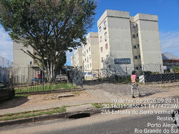 Foto de Apartamento em leilão no bairro Restinga em Porto Alegre - RS