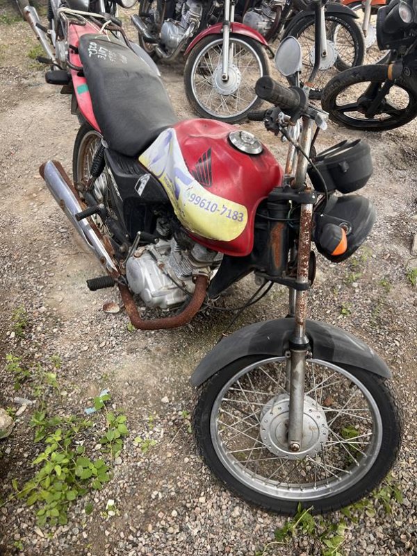 Foto de HONDA/CG 125 FAN KS, ANO/MOD 2011/2011, COR VERMELHO, COMBUSTIVEL GASOLINA, PLACA NMI5088 - AL, RENAVAM 350252190, ID CHASSI 9C2JC4110BR5089
