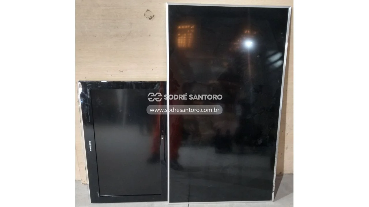 Foto de sucata de 2 tvs 32" / 55" samsung - ln32b30p2m / un55ku6400g