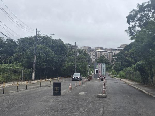 Foto de Apartamento em leilão no bairro Caji em Lauro De Freitas - BA