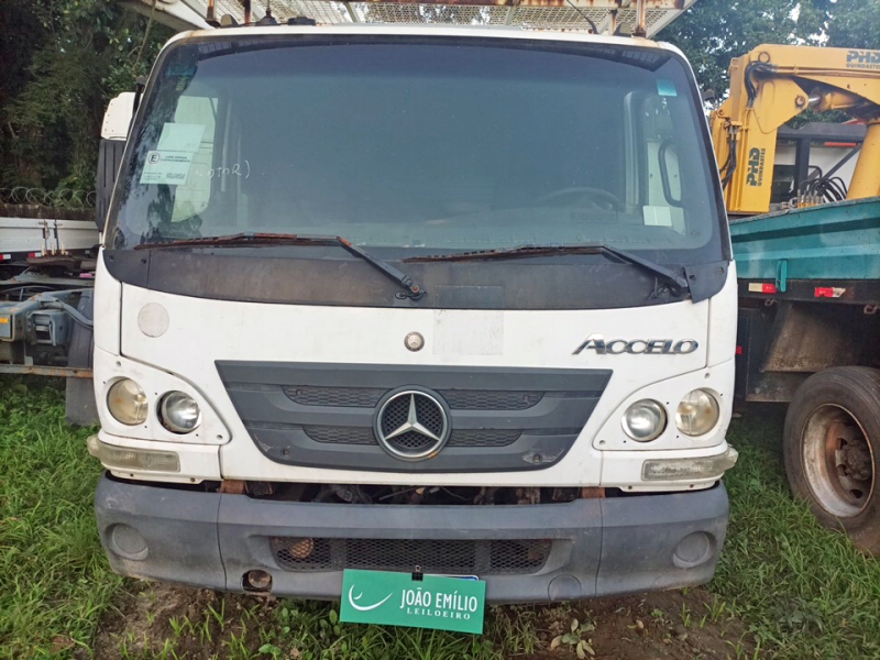 Foto de MERCEDES-BENZ ACCELO 815 CE