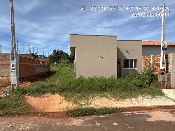 Foto de Casa em leilão no bairro Jardim Santa Rosa em Nova Granada - SP