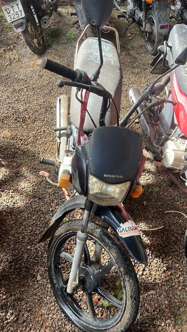 Foto de HONDA/POP100, ANO/MOD 2012/2012, COR PRETO, COMBUSTIVEL GASOLINA, PLACA NMK4523 - AL, RENAVAM 464424844, ID CHASSI 9C2HB0210CR453725, ID MOT