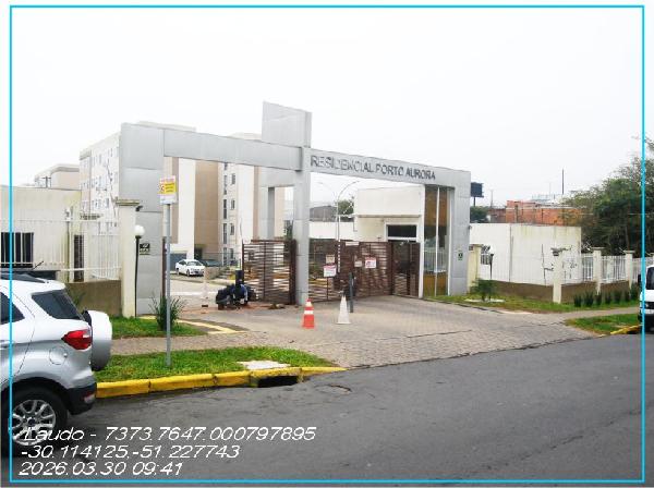 Foto de Apartamento em leilão no bairro Cavalhada em Porto Alegre - RS