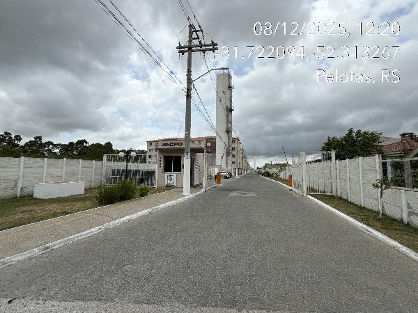 Foto de Apartamento em leilão em Pelotas - RS