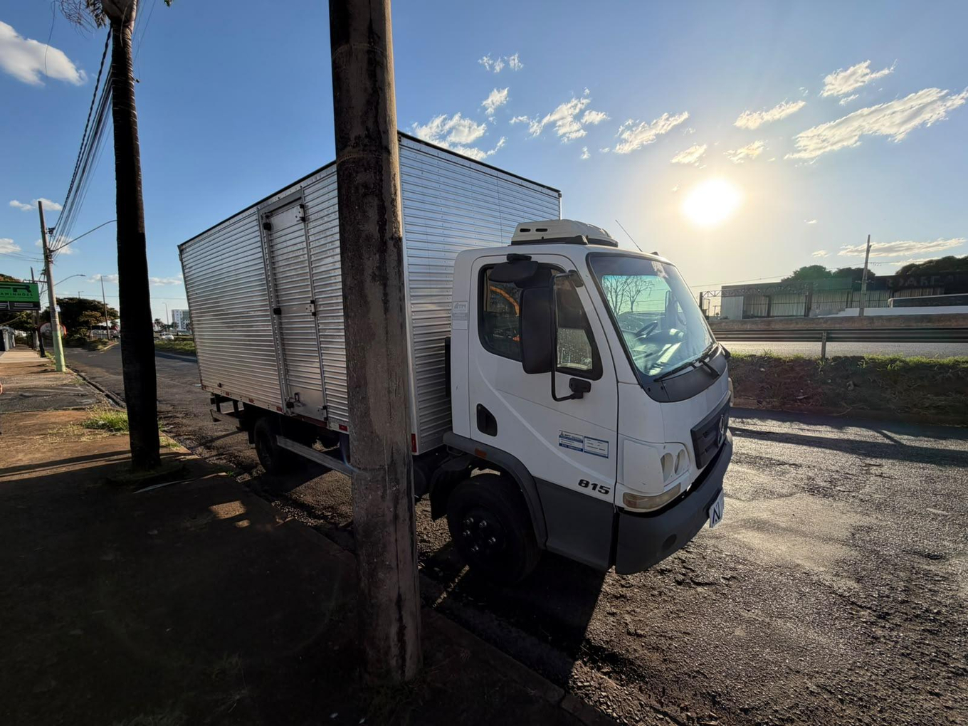 Foto de MERCEDES-BENZ ACCELO 815 BAÚ ANO/MODELO 2014 ID: #3732965