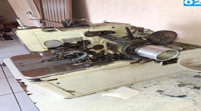 Foto de 01 máquina caseadeira de olho, marca Reece