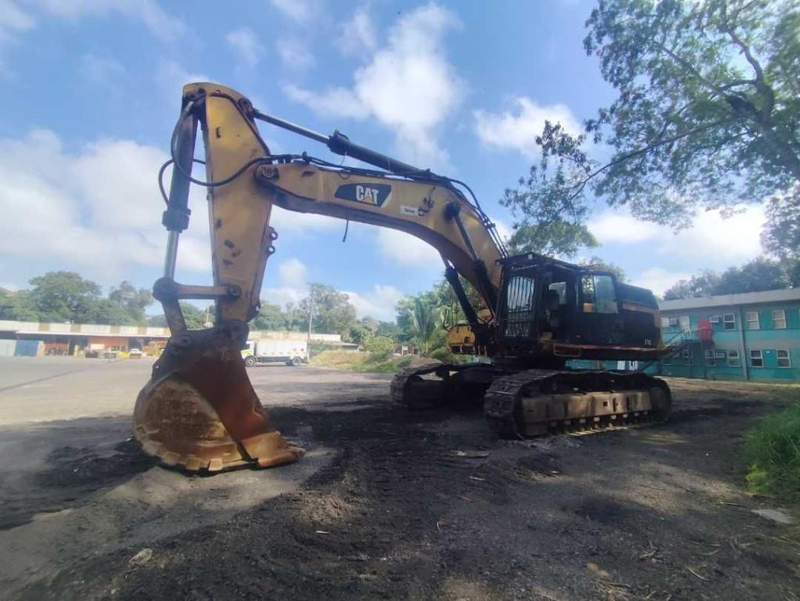 Foto de ESCAVADEIRA DE ESTEIRA CATERPILLAR 374DL, ANO: 2015, SÉRIE: NÃO IDENTIFICADO (Ref: EE15001)
