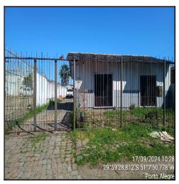 Foto de Apartamento em leilão no Edifício Gibraltar em Porto Alegre - RS