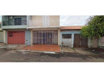 Foto de Casa em leilão no bairro San Fernando Valley em Assis - SP