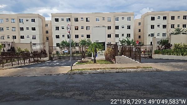 Foto de Apartamento em leilão no Jardim Country Club em Bauru - SP