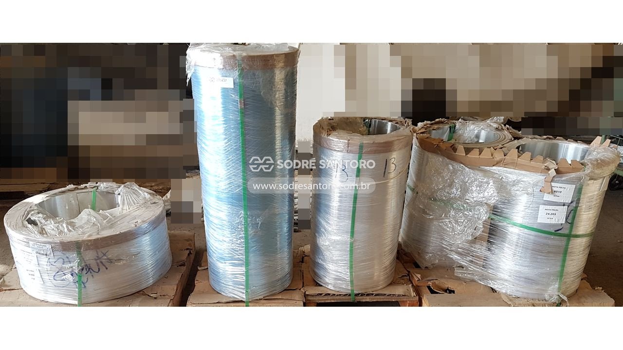 Foto de 5 bobinas de aluminio