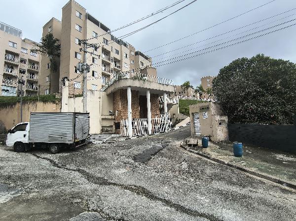 Foto de Apartamento em leilão no bairro Jardim Nova Vida em Cotia - SP