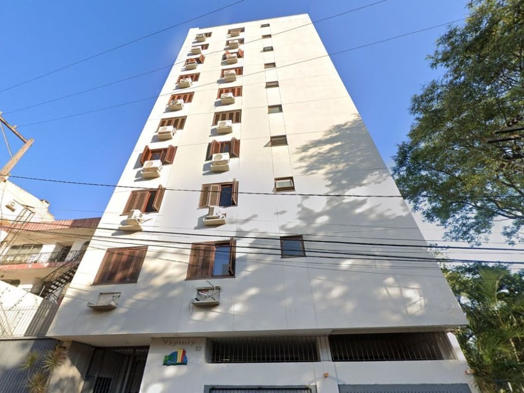 Foto de Apartamento em leilão no bairro Centro em Santa Maria - RS