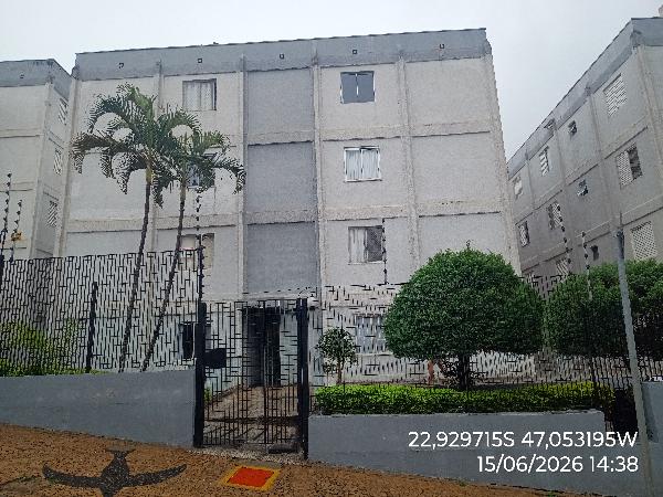 Foto de Apartamento em leilão no bairro Vila Marieta em Campinas - SP
