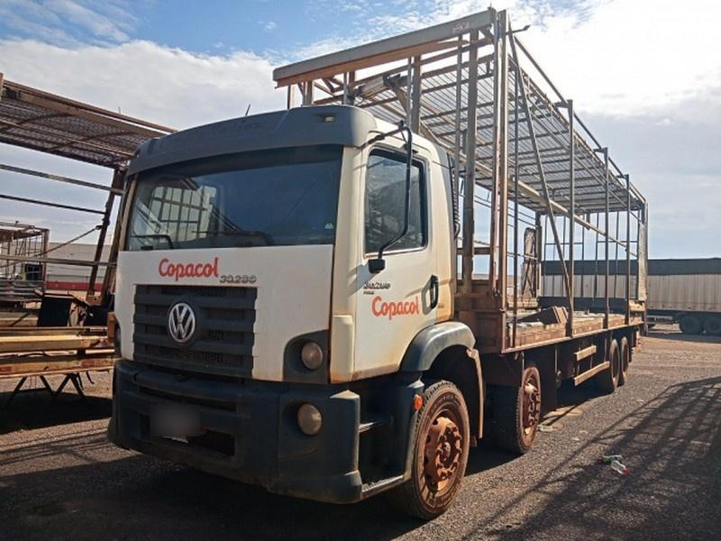 Foto de CAMINHÃO TRANS. FRANGO VIVO VOLKSWAGEN 30.280 CRM 8X2, 2019/2020, Placa FINAL 9 (PR), (Ref.: 27001)
