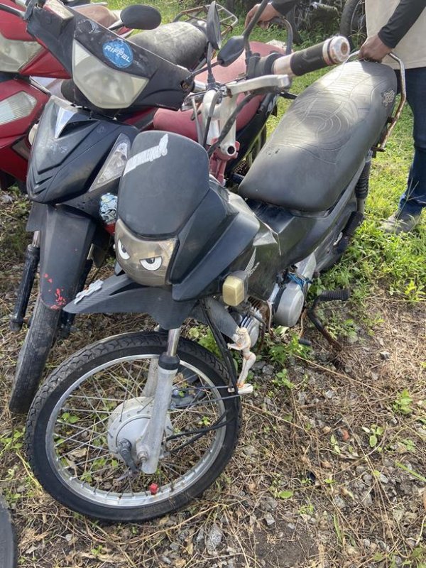 Foto de HONDA/POP100, ANO/MOD 2013/2014, COR PRETA, COMBUSTIVEL GASOLINA, PLACA ORI4291 - AL, RENAVAM 991936841, ID CHASSI 9C2HB0210ER007730, ID MOT