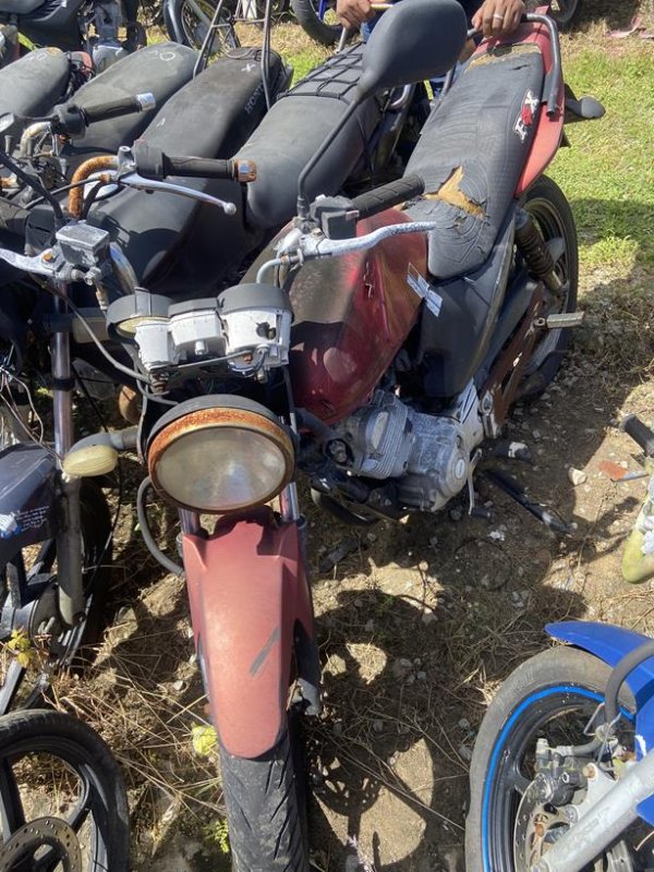 Foto de YAMAHA/FACTOR YBR125 E, ANO/MOD 2012/2012, COR VERMELHA, COMBUSTIVEL GASOLINA, PLACA OHE8147 - AL, RENAVAM 488482399, ID CHASSI 9C6KE1510C00