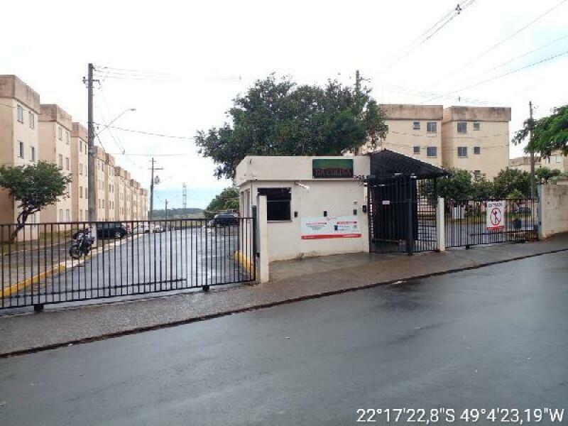Foto de Apartamento em leilão no Residencial Parque Colina Verde em Bauru - SP
