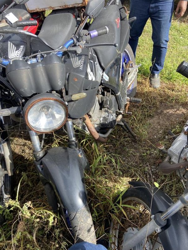 Foto de HONDA/CBX 250 TWISTER, ANO/MOD 2002/2002, COR PRETA, COMBUSTIVEL GASOLINA, PLACA MUT3783 - AL, RENAVAM 778836517, ID CHASSI 9C2MC35002R02736