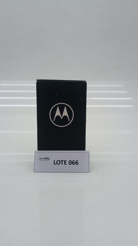 Foto de Smartphone Motorola Moto E20 32GB 2GB RAM Octa Core Câmera 13MP Tela 6.5 Cinza - PARG0031BR