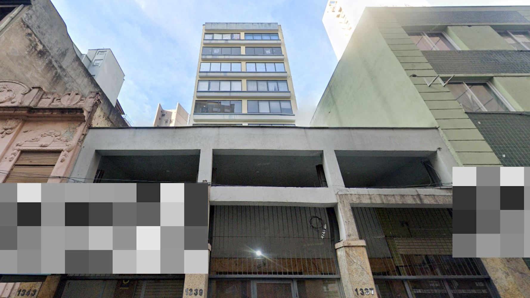 Foto de Comercial em leilão no Edifício Oxford Center em Porto Alegre - RS