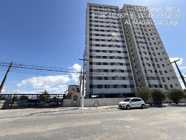 Foto de Apartamento em leilão no bairro São Jorge em Maceió - AL