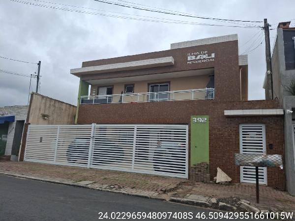 Foto de Casa em leilão no bairro Jardim Aclimacao em Praia Grande - SP