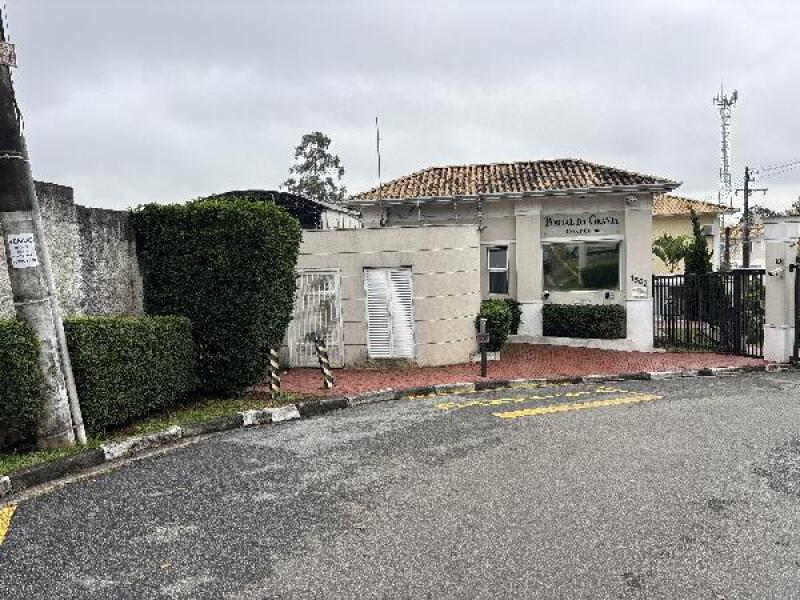 Foto de Casa em leilão no Condomínio Residencial Village da Granja em Carapicuíba - SP