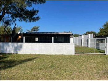 Foto de Casa em leilão no bairro Quintão em Palmares Do Sul - RS