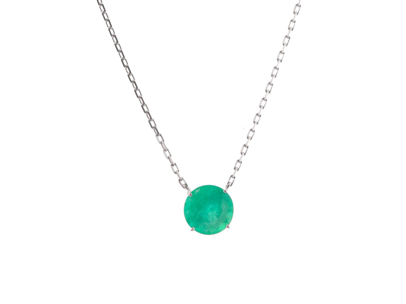 Foto de Colar de ouro branco 18k e esmeralda regulando 4,00ct. Cerca de 6,0g.