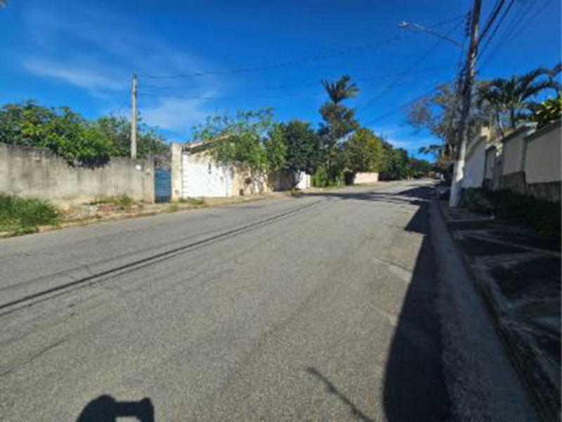 Foto de Casa em leilão no bairro Vila Santista em Atibaia - SP