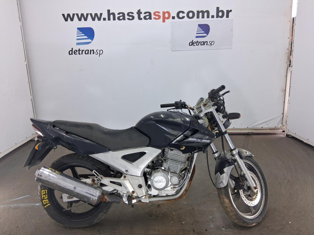 Foto de HONDA CBX 250 TWISTER 2005 2005 PRETA